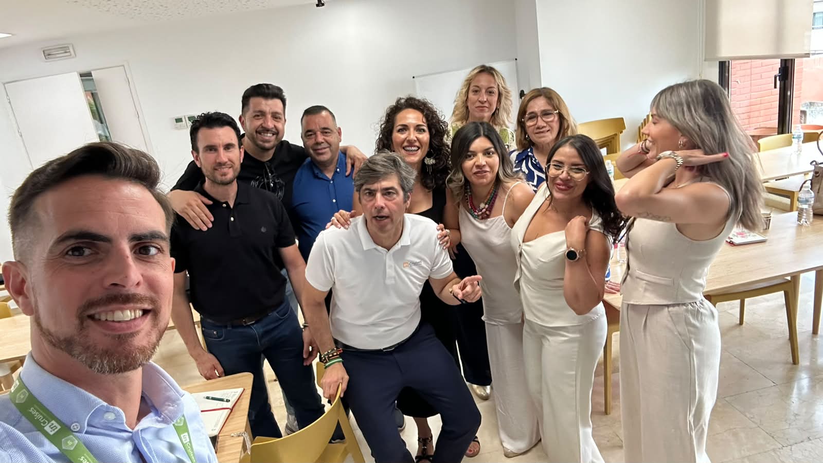 Grupo en salón